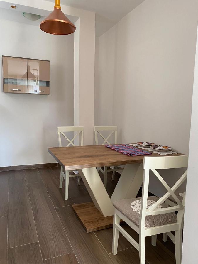 Apartmani Vila Cetinje Bagian luar foto