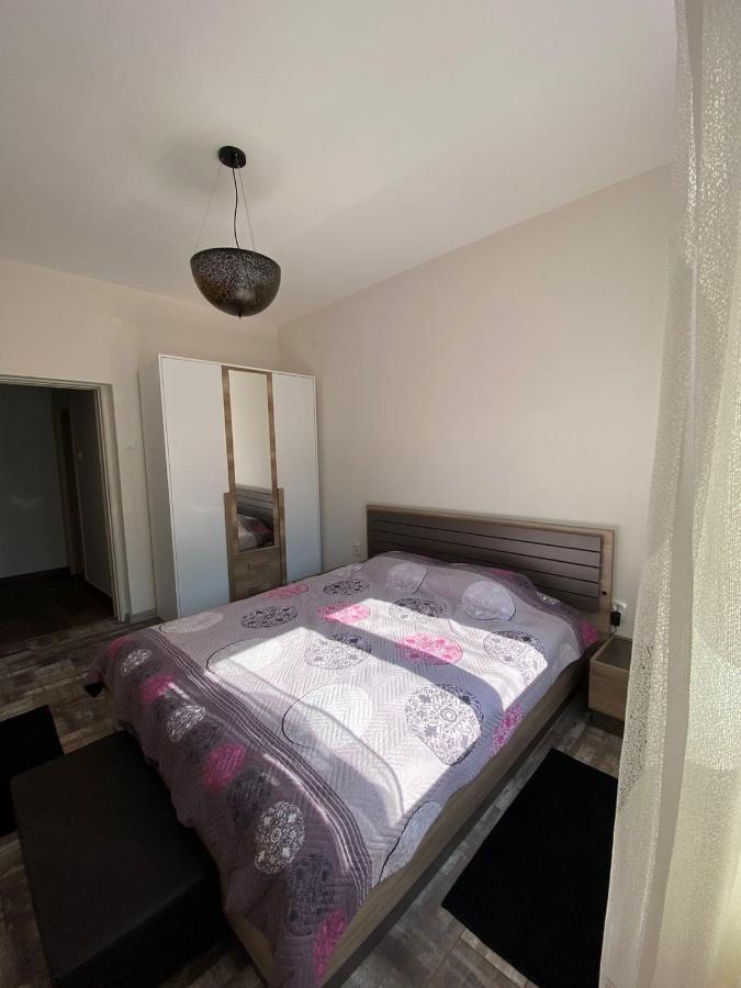 Apartmani Vila Cetinje Bagian luar foto